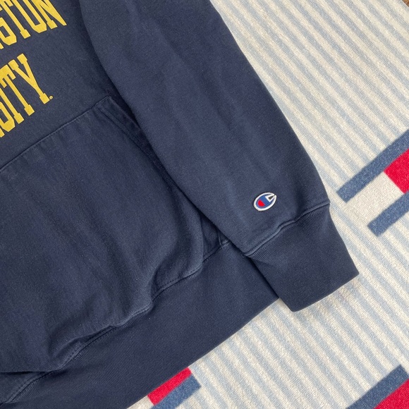 Vintage 2000s Champion George Washington University reverse weave sweatshirt - Picture 8 of 9